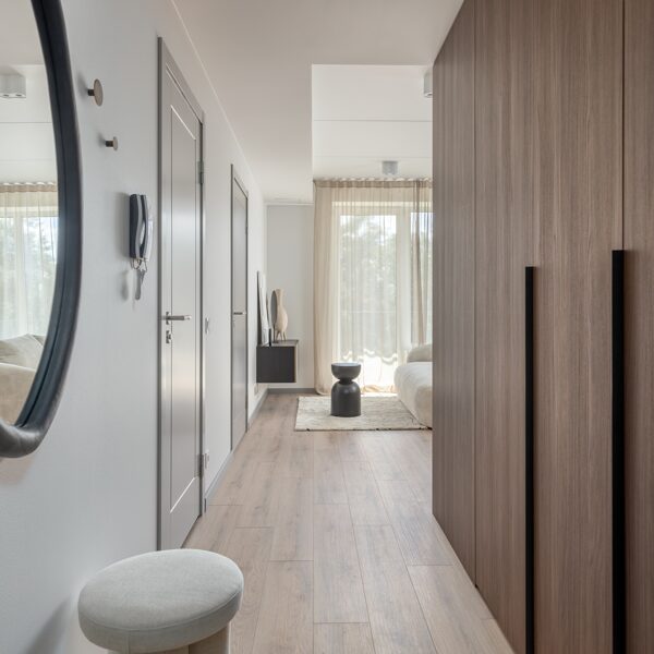 ALANDEKO interjers skapji ieejas zona Pillar